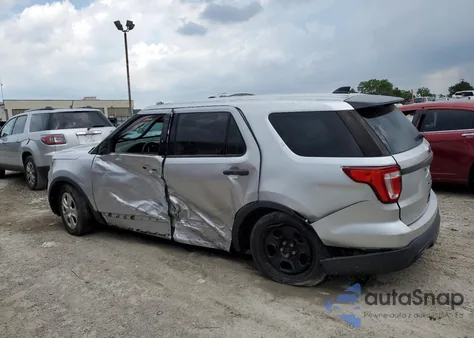 2016 Ford Explorer Police Interceptor z USA, uszkodzony, nr VIN 1FM5K8AR6GGB74373